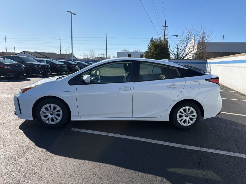 Thumbnail: 2021 Toyota Prius - 2