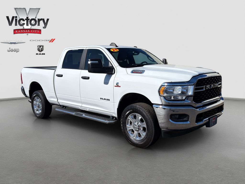 2024 RAM 2500 Big Horn Crew Cab 4WD