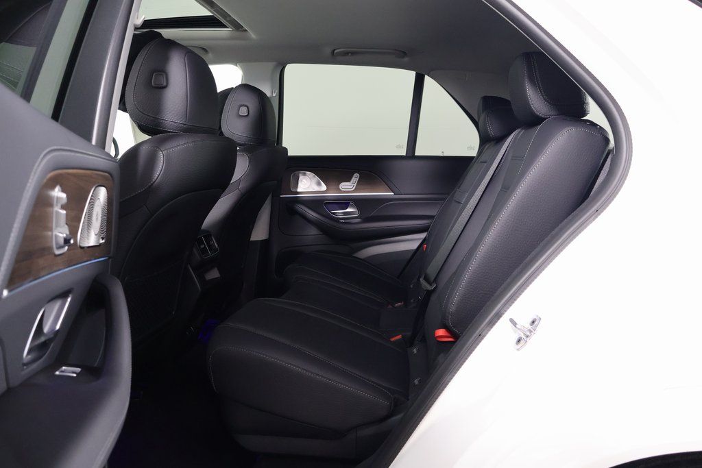 Thumbnail: 2026 Mercedes-Benz GLE - 6