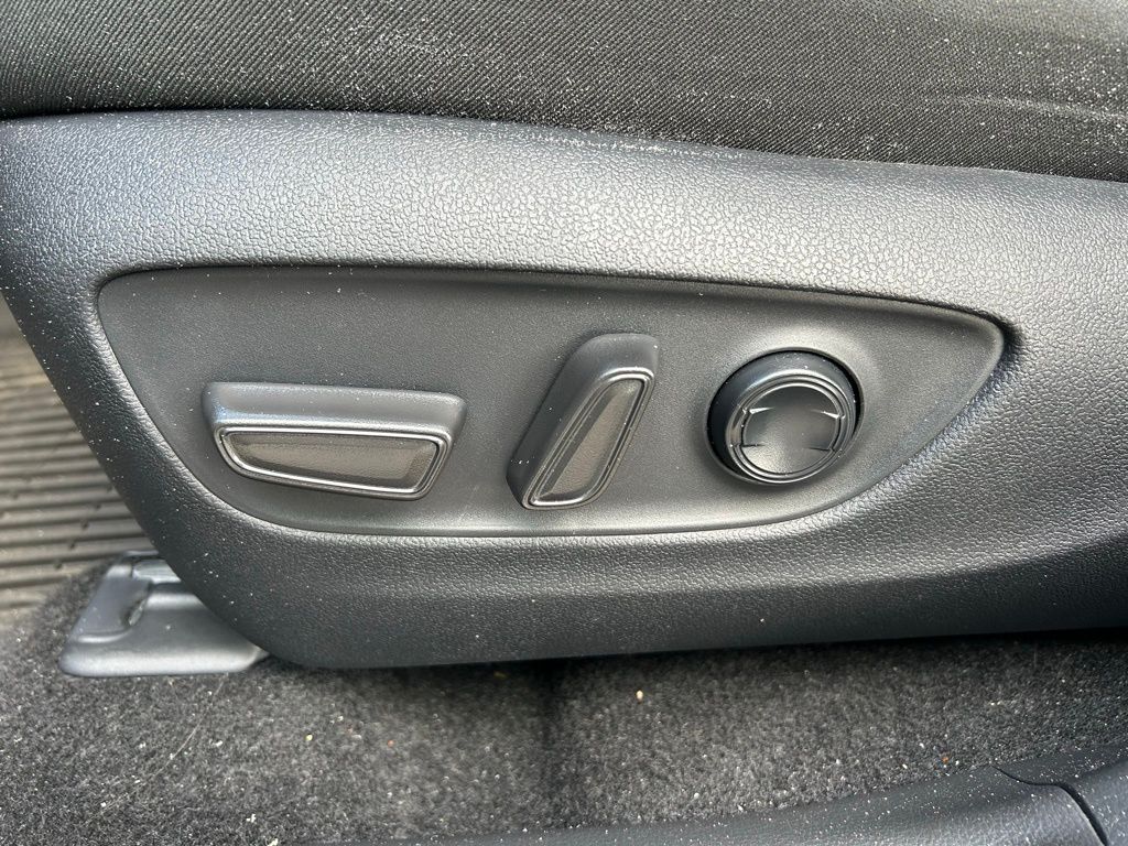 Thumbnail: 2024 Toyota RAV4 - 16