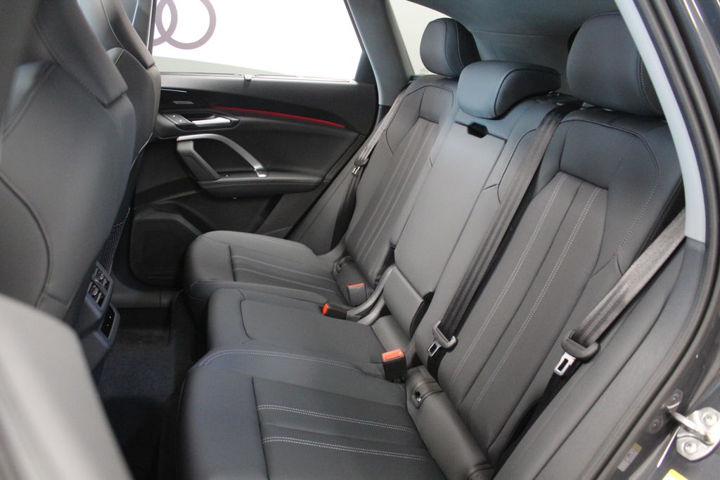 Thumbnail: 2026 Audi Q5 - 32