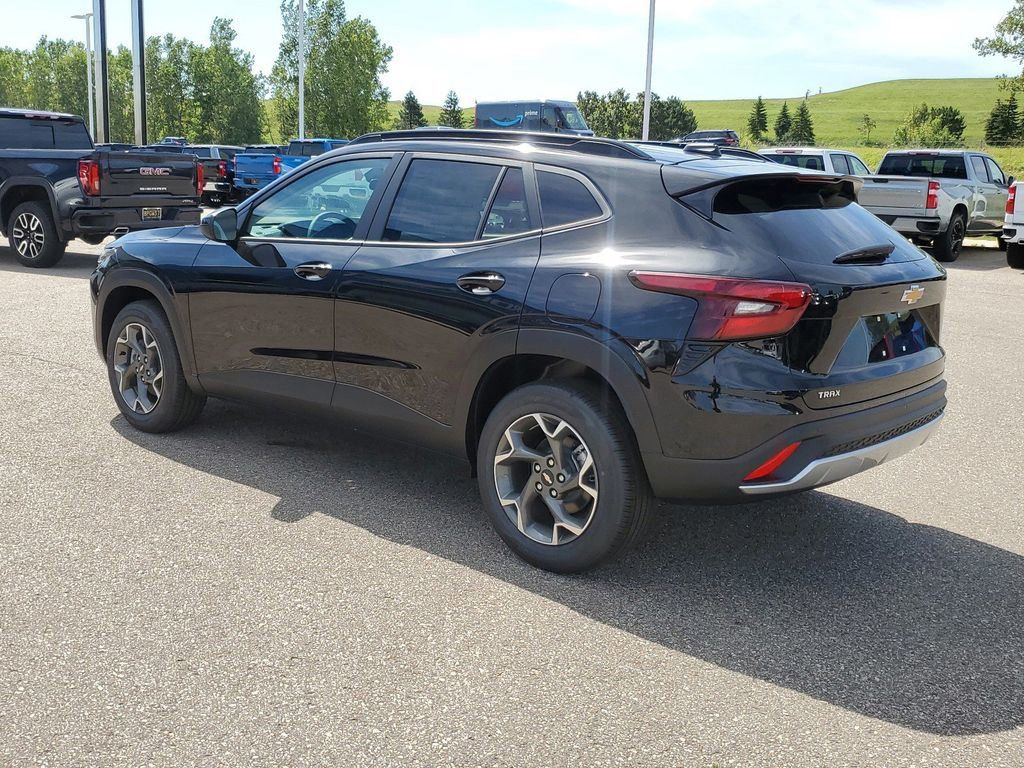 2025 Chevrolet Trax LT 3