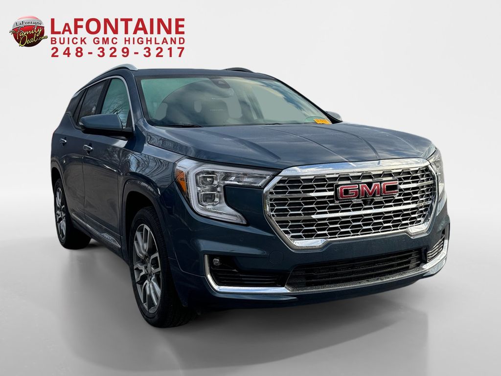 2024 GMC Terrain Denali 3