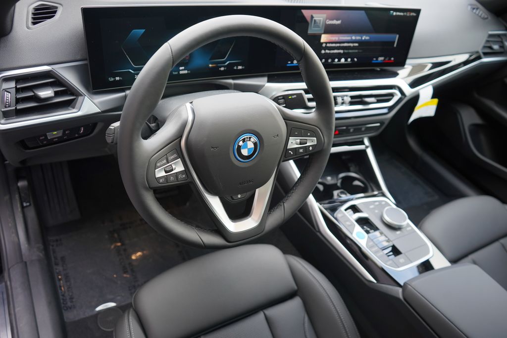 2024 BMW i4 eDrive40 12