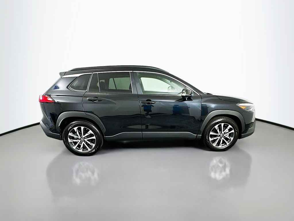 Thumbnail: 2025 Toyota Corolla Cross - 4