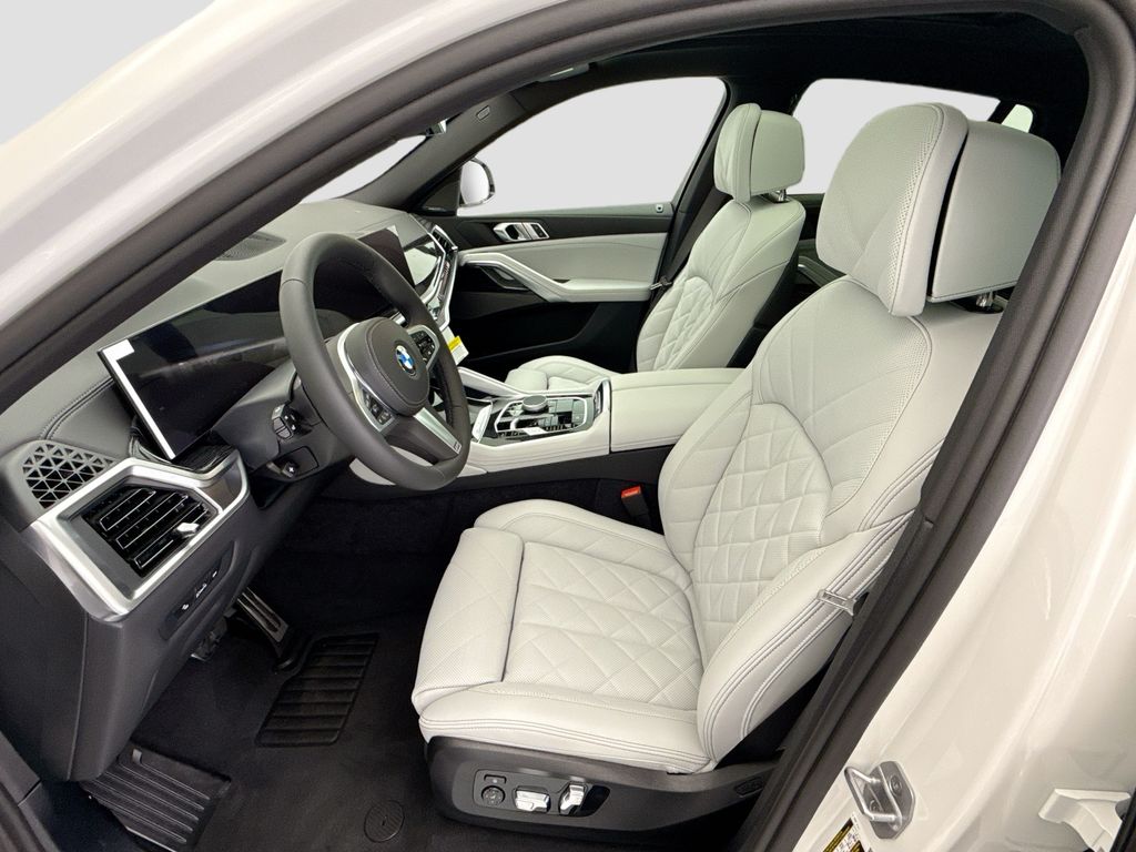 Thumbnail: 2027 BMW X6 - 18