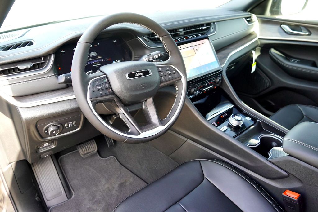 New Car 2025 Jeep Grand Cherokee L  Limited For Sale Under $50,000 In Taylor, Texas