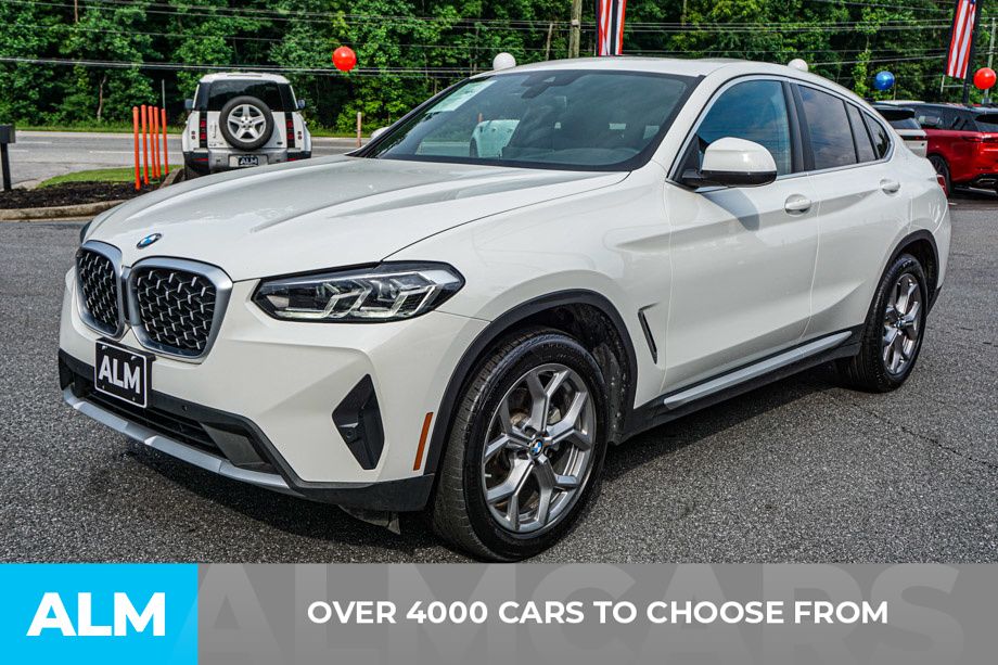 Used 2025 White BMW xDrive30i image 2