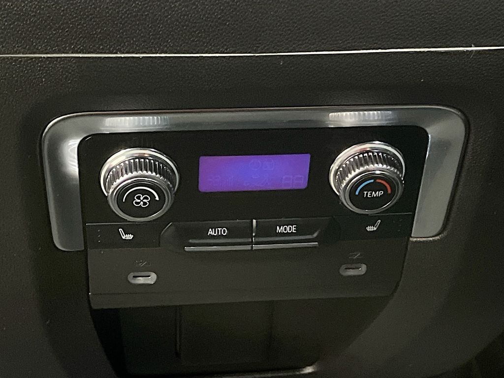 Used 2024 Onyx Black GMC AT4 image 27