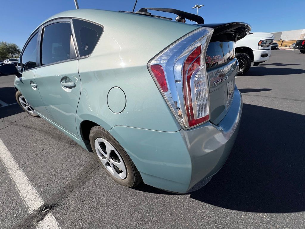 Thumbnail: 2014 Toyota Prius - 10