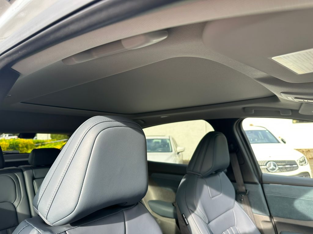 2025 Nissan Ariya PLATINUM+ e-4ORCE