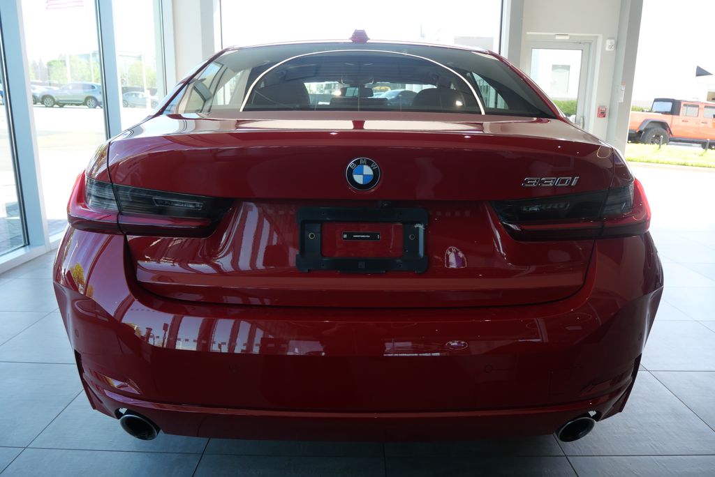 2024 BMW 3 Series 330i 3