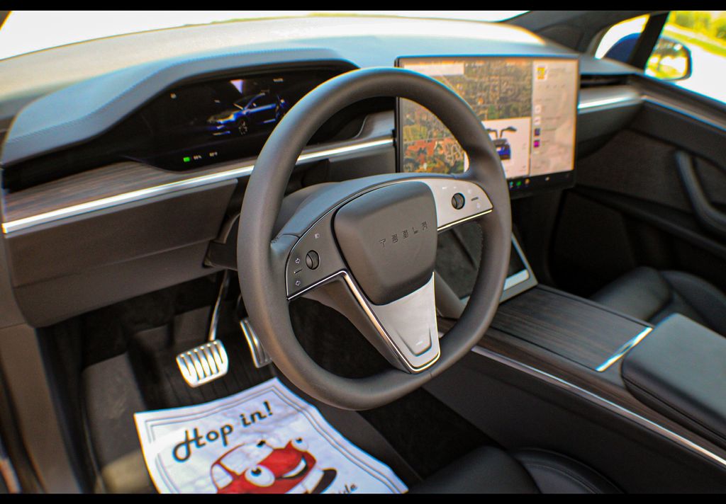 Interior 15