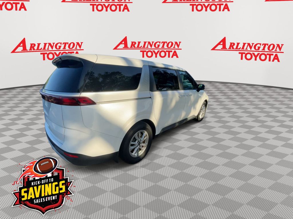 Used 2022 Kia Carnival Van