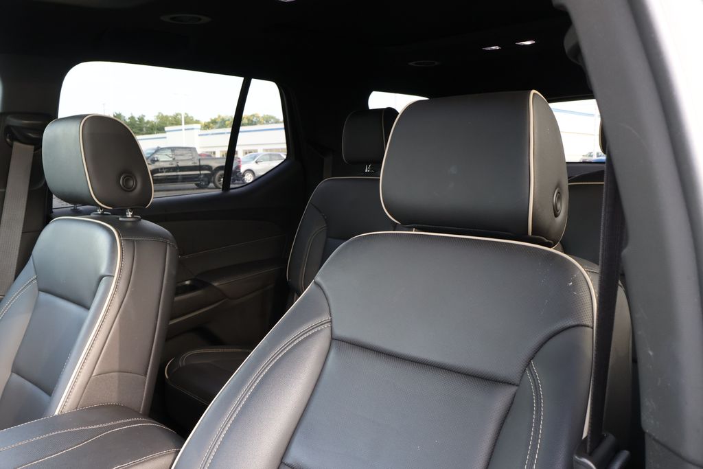 Thumbnail: 2023 Chevrolet Traverse - 14