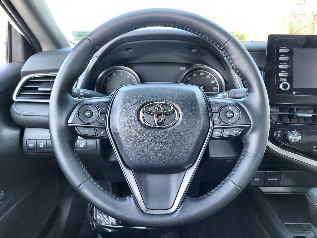 2022 Toyota Camry SE 14