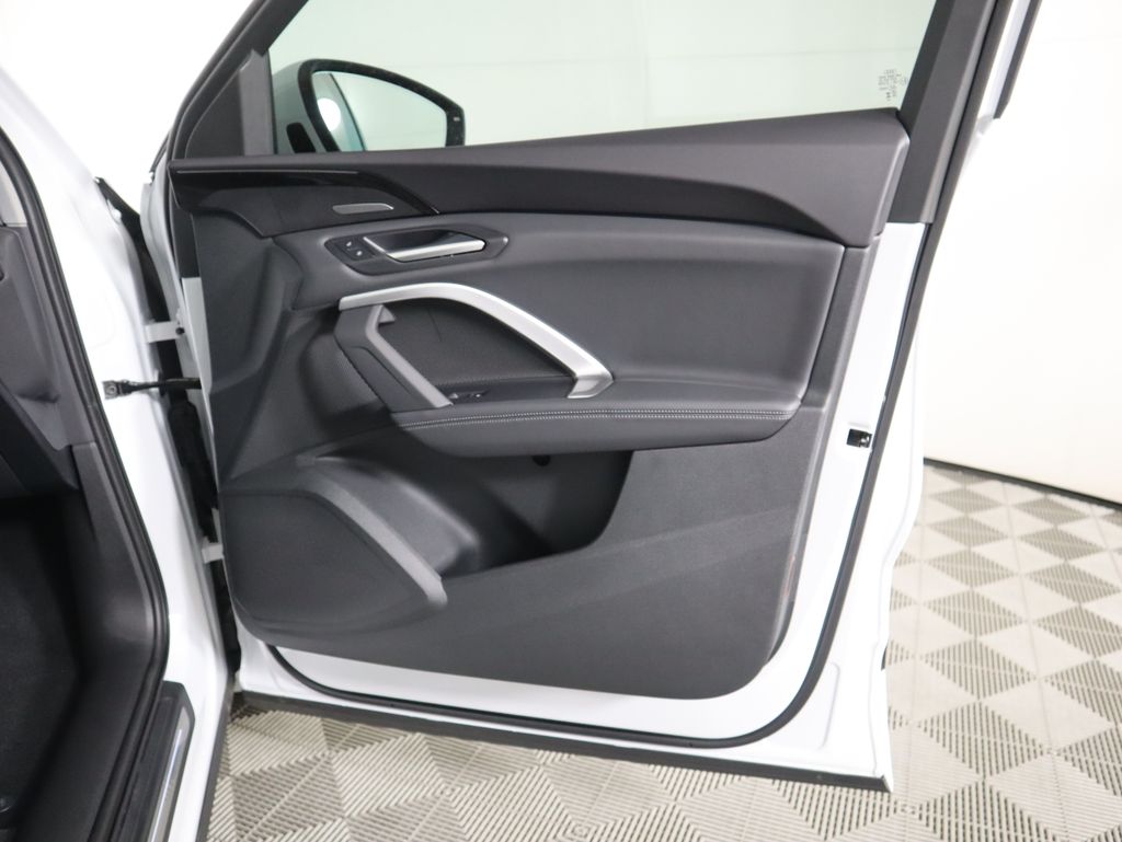 Thumbnail: 2025 Audi Q5 - 27