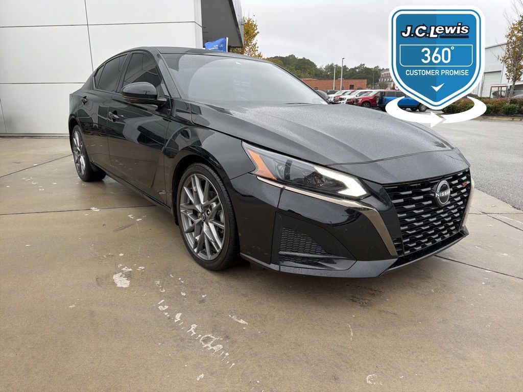 2024 Nissan Altima SR VC-Turbo FWD