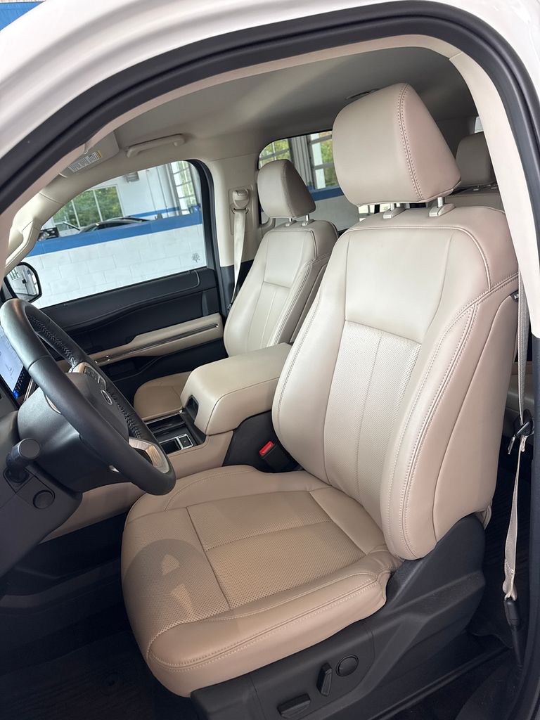 2023 Ford Expedition Max XLT White at River Oaks CDJR