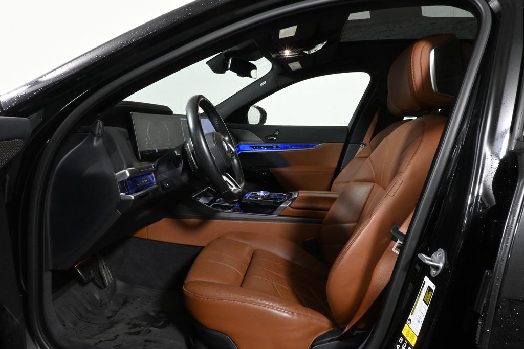 Thumbnail: 2024 BMW 7 Series - 3