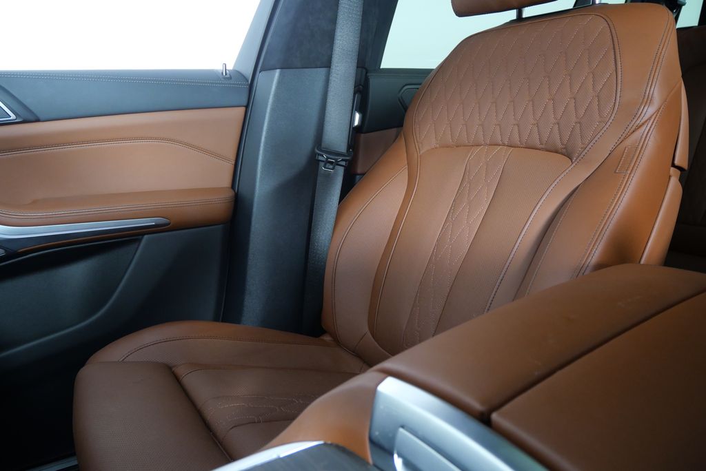 2024 BMW X7 xDrive40i 29
