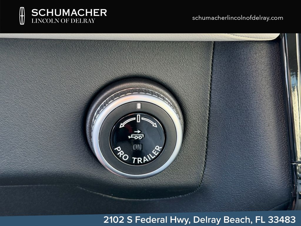 new 2026 Lincoln Navigator car, priced at $97,189