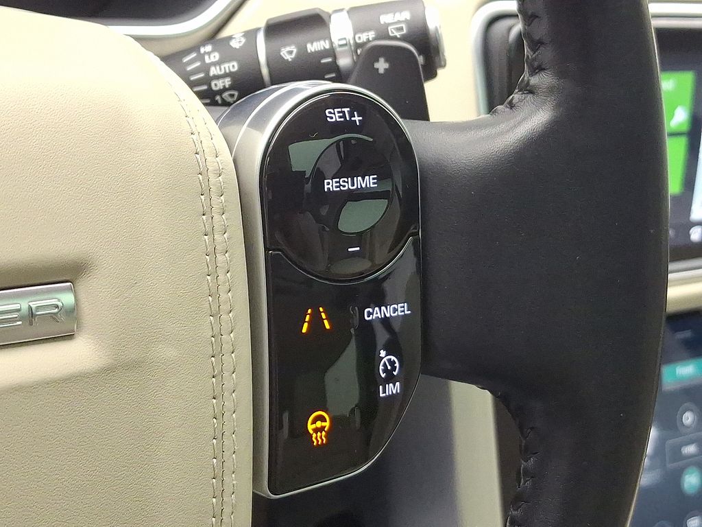 Thumbnail: 2022 Land Rover Range Rover - 24