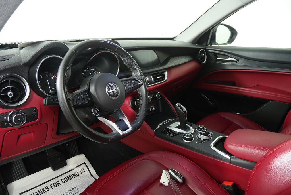 Thumbnail: 2021 Alfa Romeo Stelvio - 12