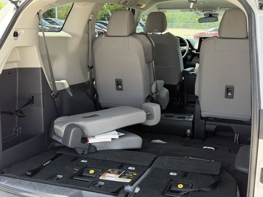 Used 2022 Toyota Sienna Van