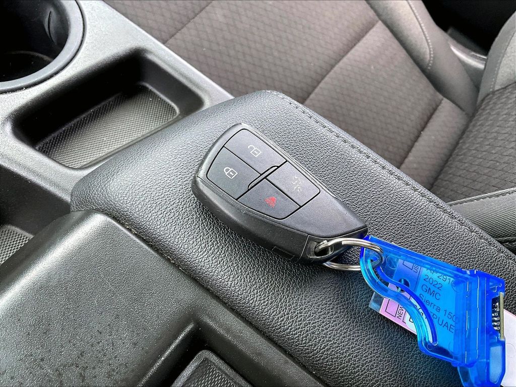 2022 GMC Sierra 1500 — photo 27
