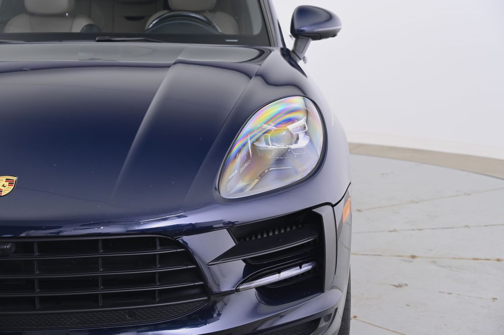 Thumbnail: 2021 Porsche Macan - 12