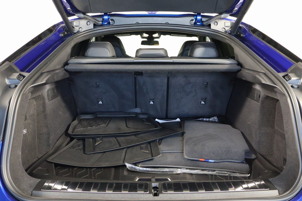 Thumbnail: 2025 BMW X6 - 14