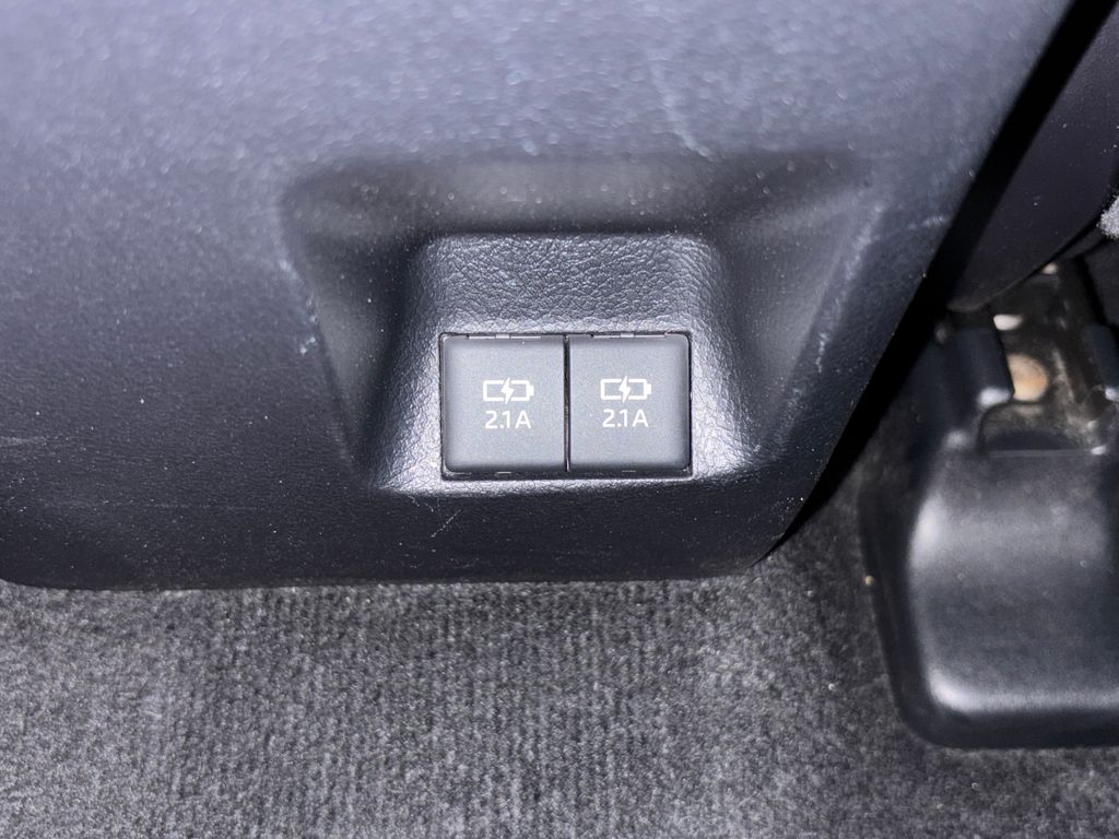 Thumbnail: 2021 Toyota 4Runner - 21