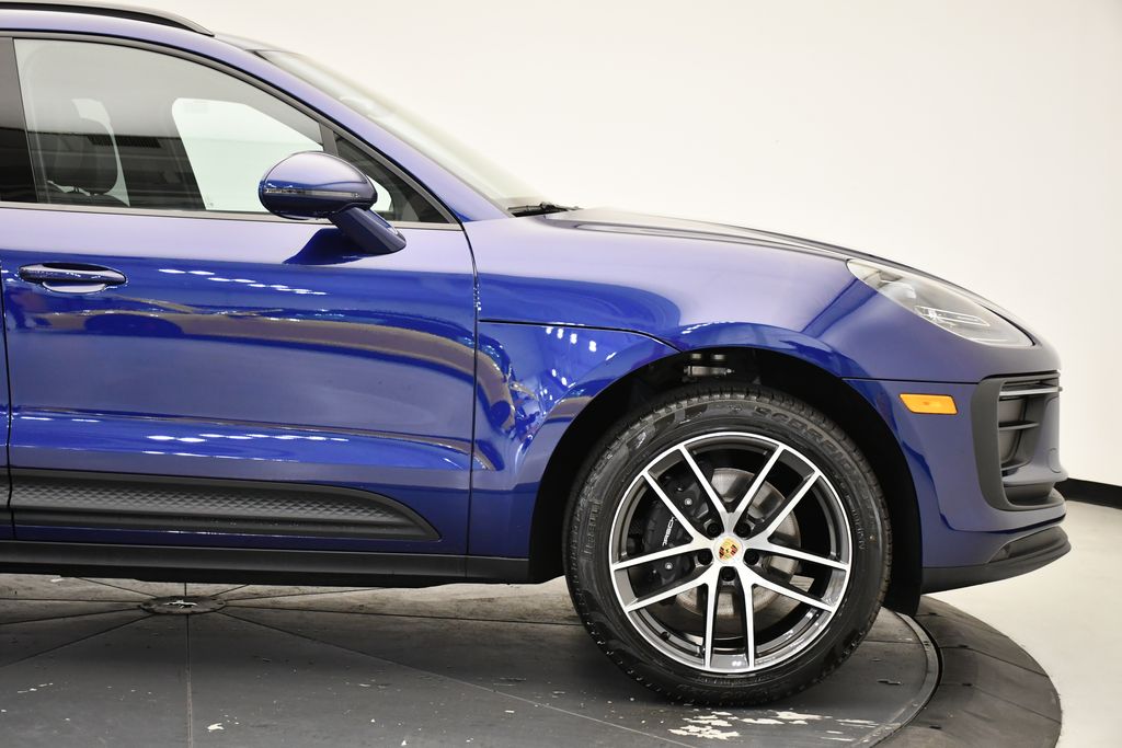 Thumbnail: 2025 Porsche Macan - 14