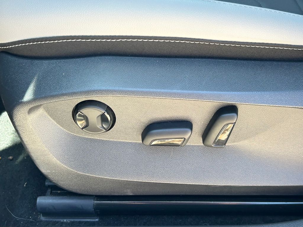 Used 2025 Volkswagen Taos SUV