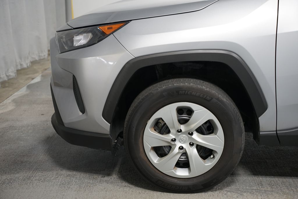 Thumbnail: 2021 Toyota RAV4 - 5