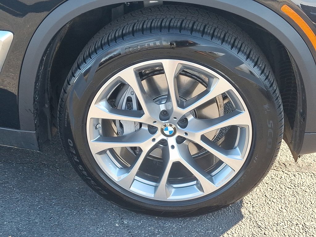 Thumbnail: 2025 BMW X5 - 8