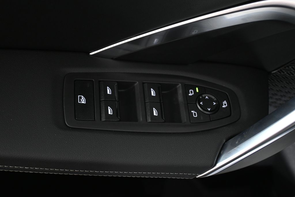 Thumbnail: 2026 BMW X1 - 30