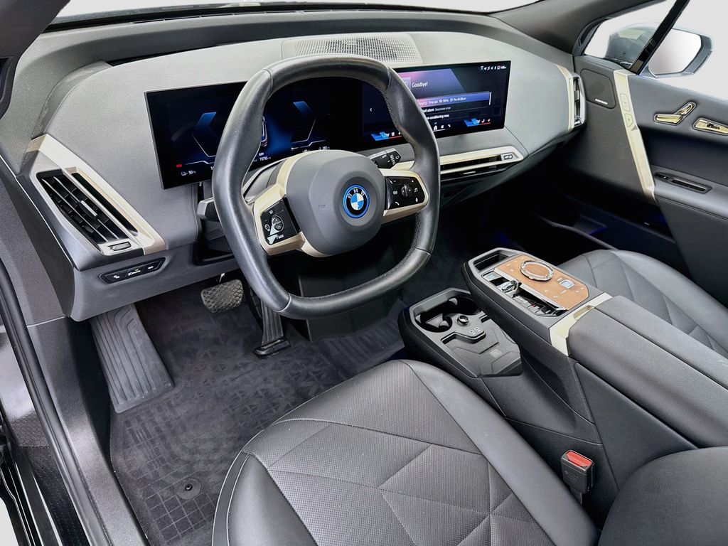Certified Used 2025 Gray BMW xDrive50 image 9