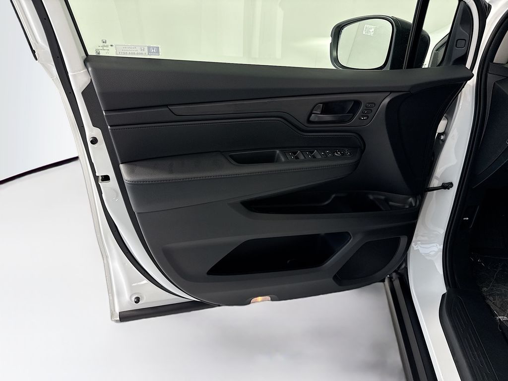 Thumbnail: 2026 Honda Odyssey - 25