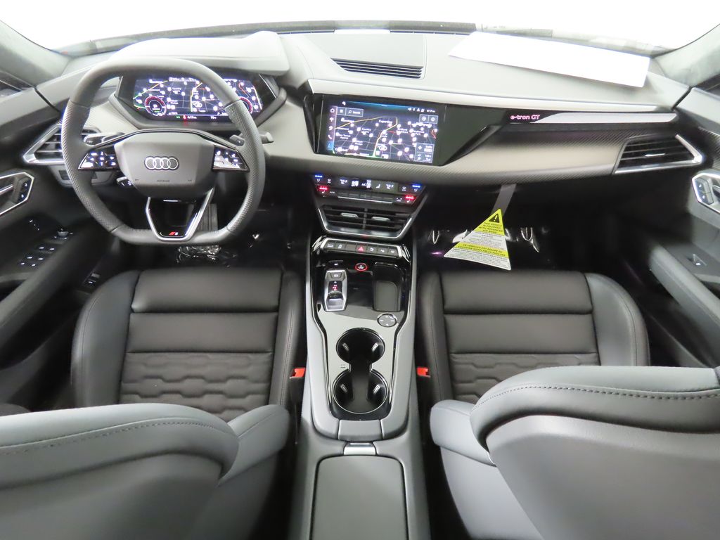 Thumbnail: 2026 Audi e-tron GT - 11