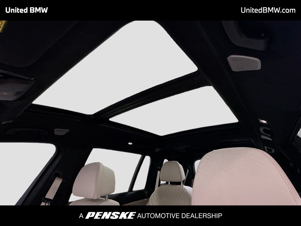 Thumbnail: 2023 BMW X7 - 12