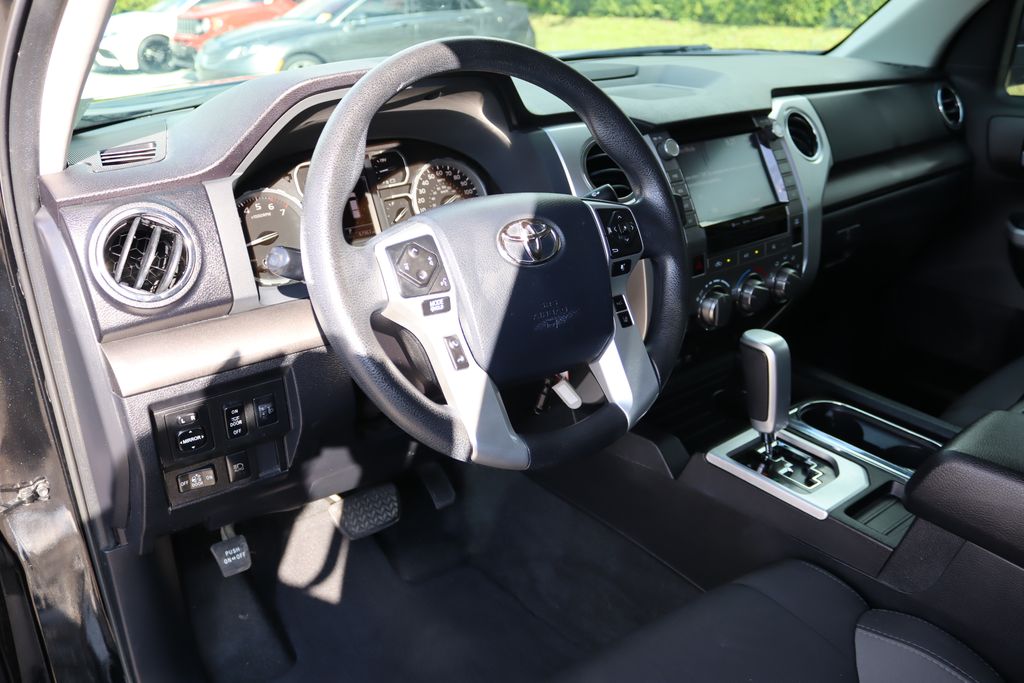 Thumbnail: 2020 Toyota Tundra - 15