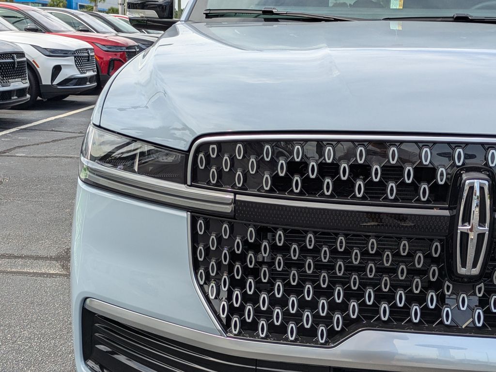 2027 Lincoln Navigator Reserve