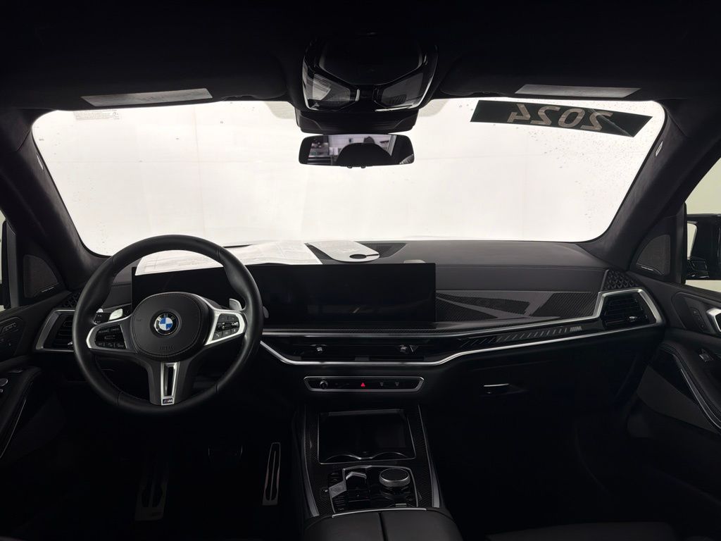 Thumbnail: 2024 BMW X7 - 21