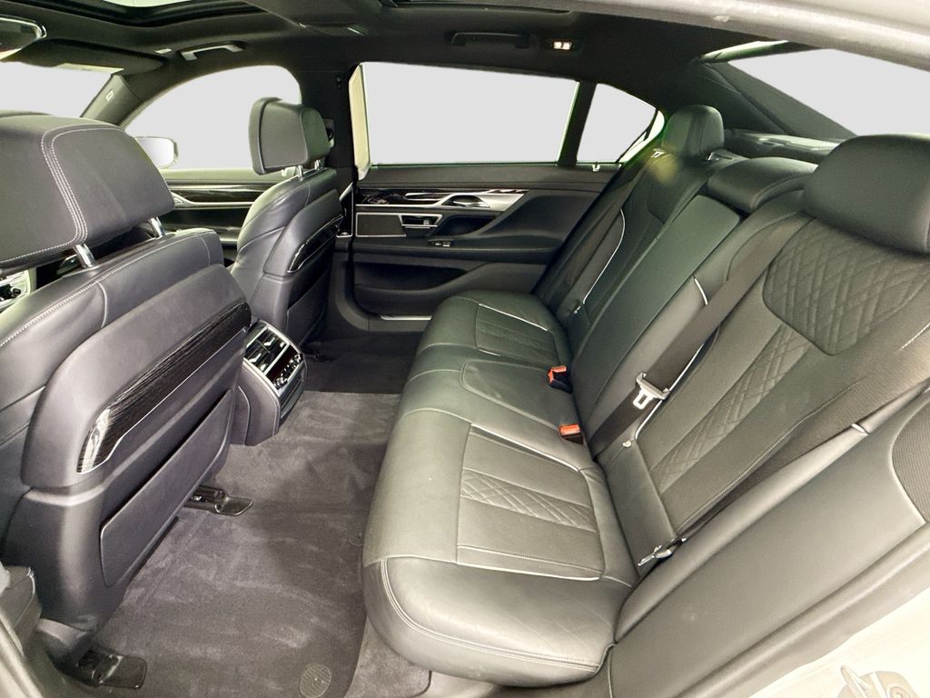 Thumbnail: 2018 BMW 7 Series - 20