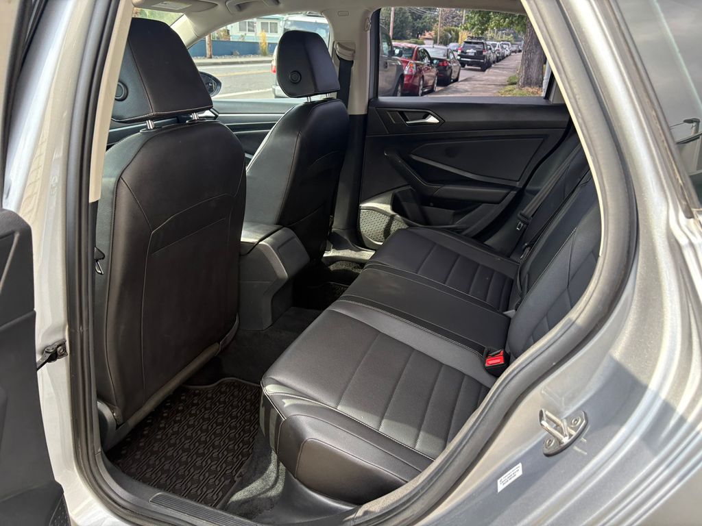2022 Volkswagen Jetta 1.5T SE