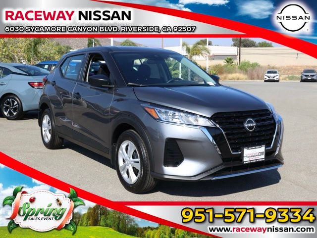 Gray (Gun Metallic) 2025 Nissan Kicks Play S FWD SUV / Crossover Front-Wheel Drive Continuously Variable Transmission