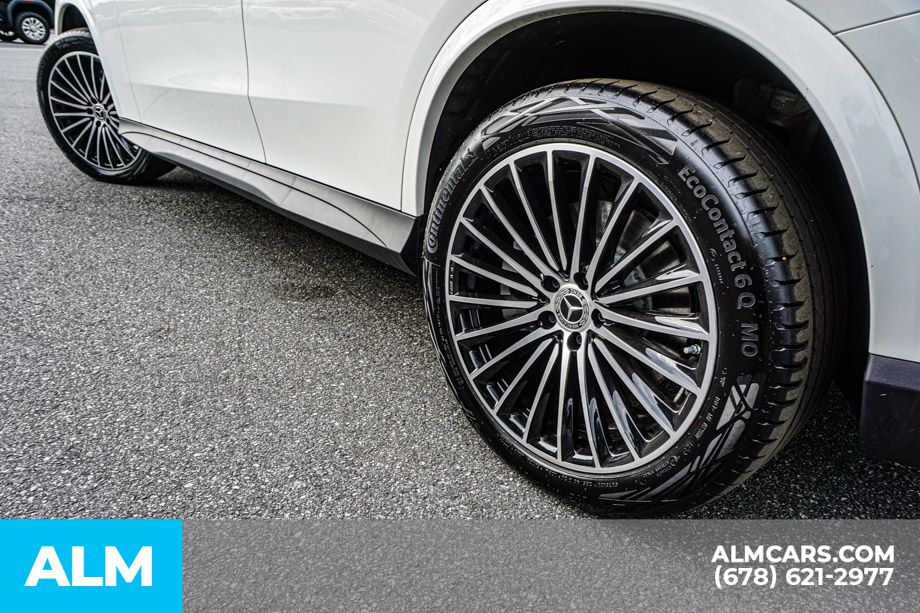 Used 2025 White Mercedes-Benz GLC 350e image 16
