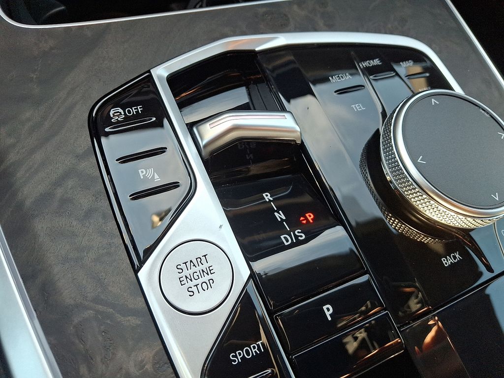 Thumbnail: 2025 BMW X5 - 17